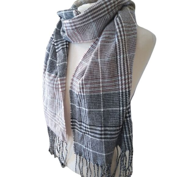 Vince Camuto Plaid Neutral Fringe Classic Scarf - Picture 4 of 9